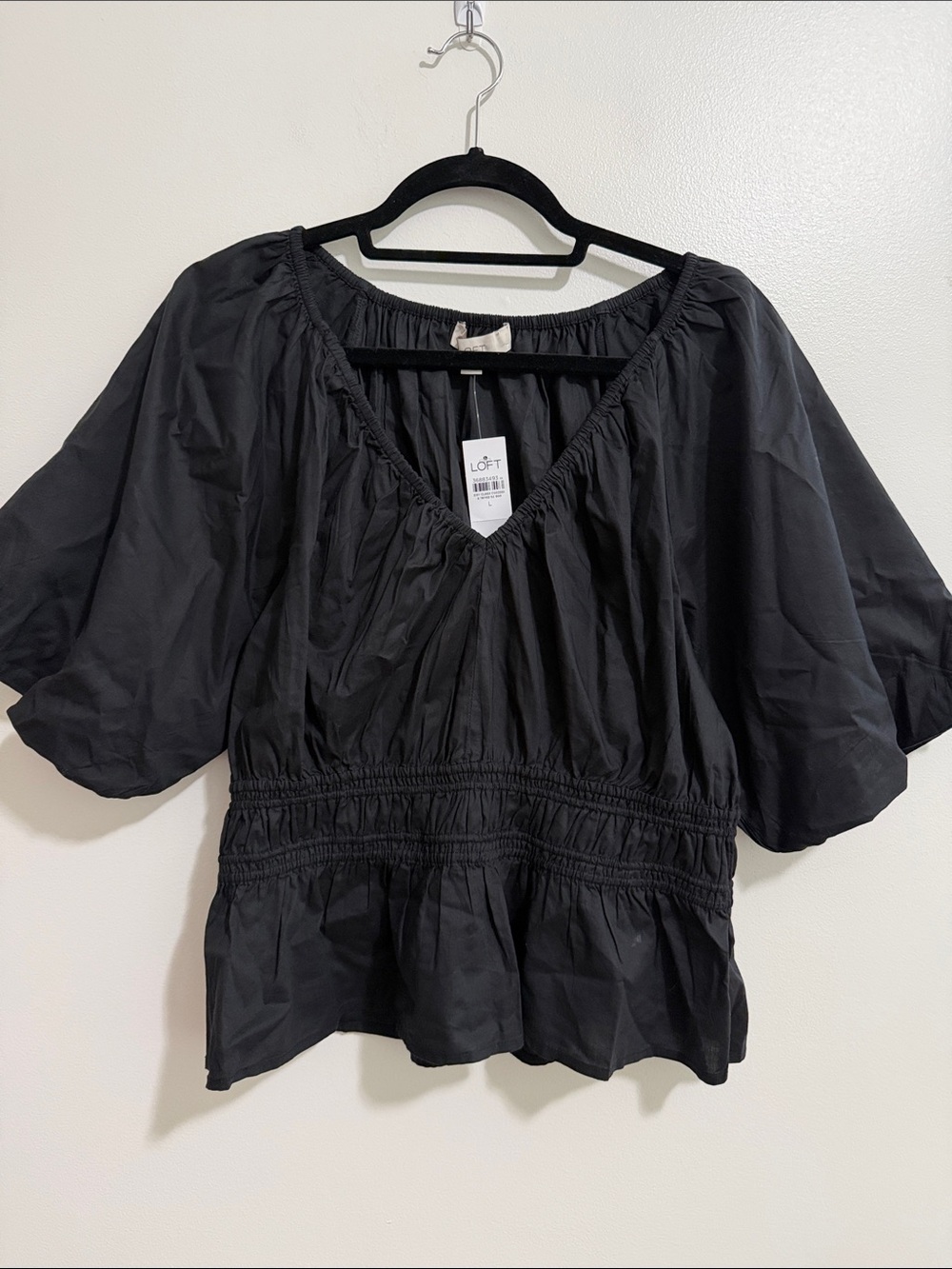 NWT LOFT Black Short Puff Sleeve V-Neck Top Smocked Womens Large